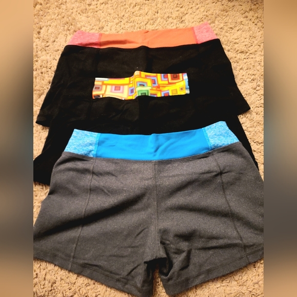 One Tooth Cross Waistband Yoga Shorts Size M - 3 colors pink, multi, blue/white - Picture 2 of 2